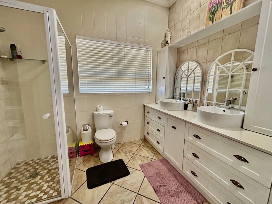 To Let 4 Bedroom Property for Rent in Wigwam North West